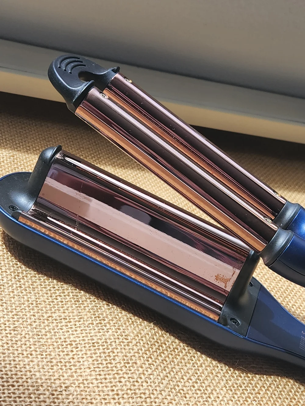 MIRACOMB Ion Titanium Deep Waver Smart Hair Crimper – Royal Blue Tested